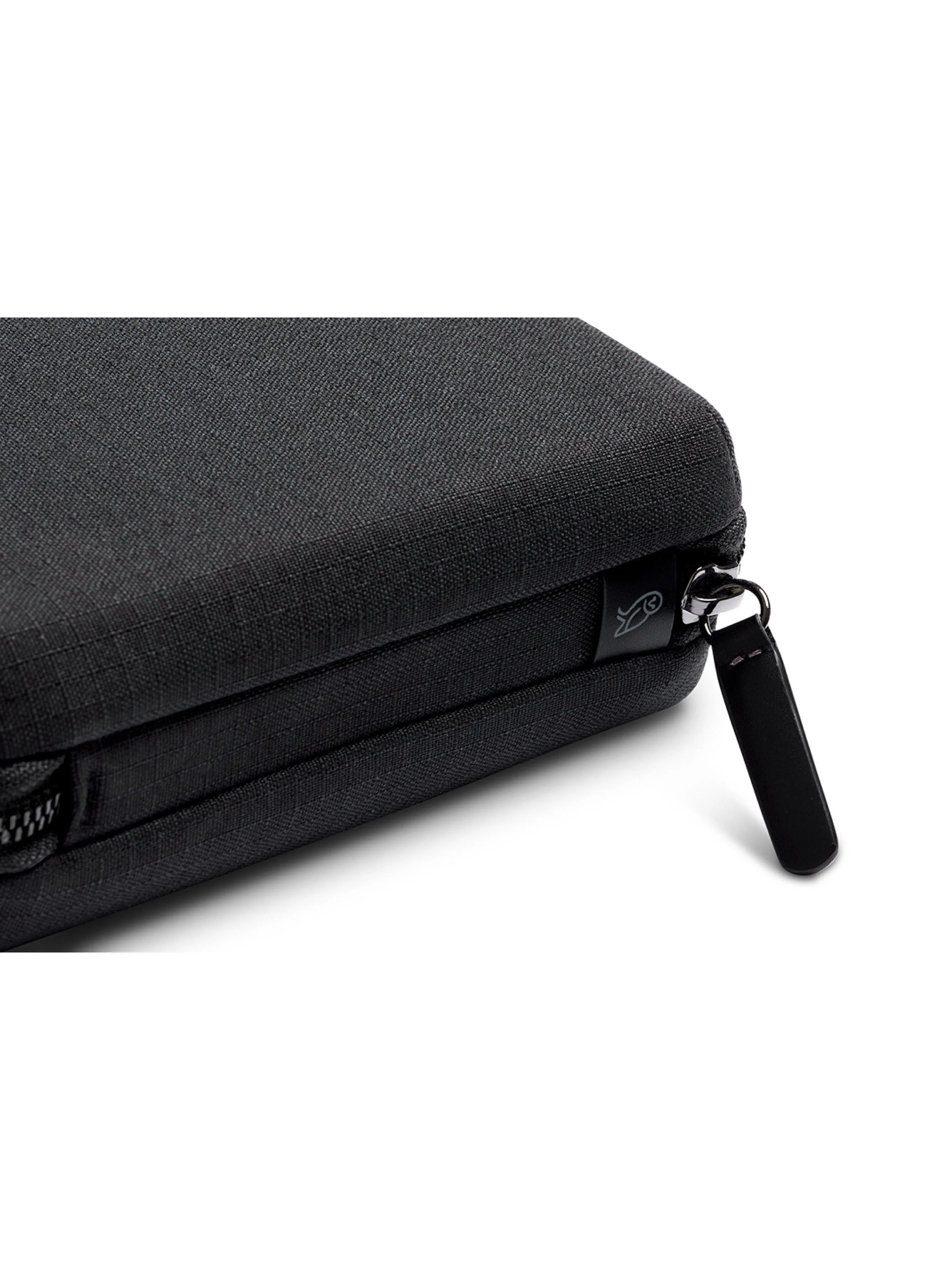 Bellroy Tech Kit Compact Midnight Recycled