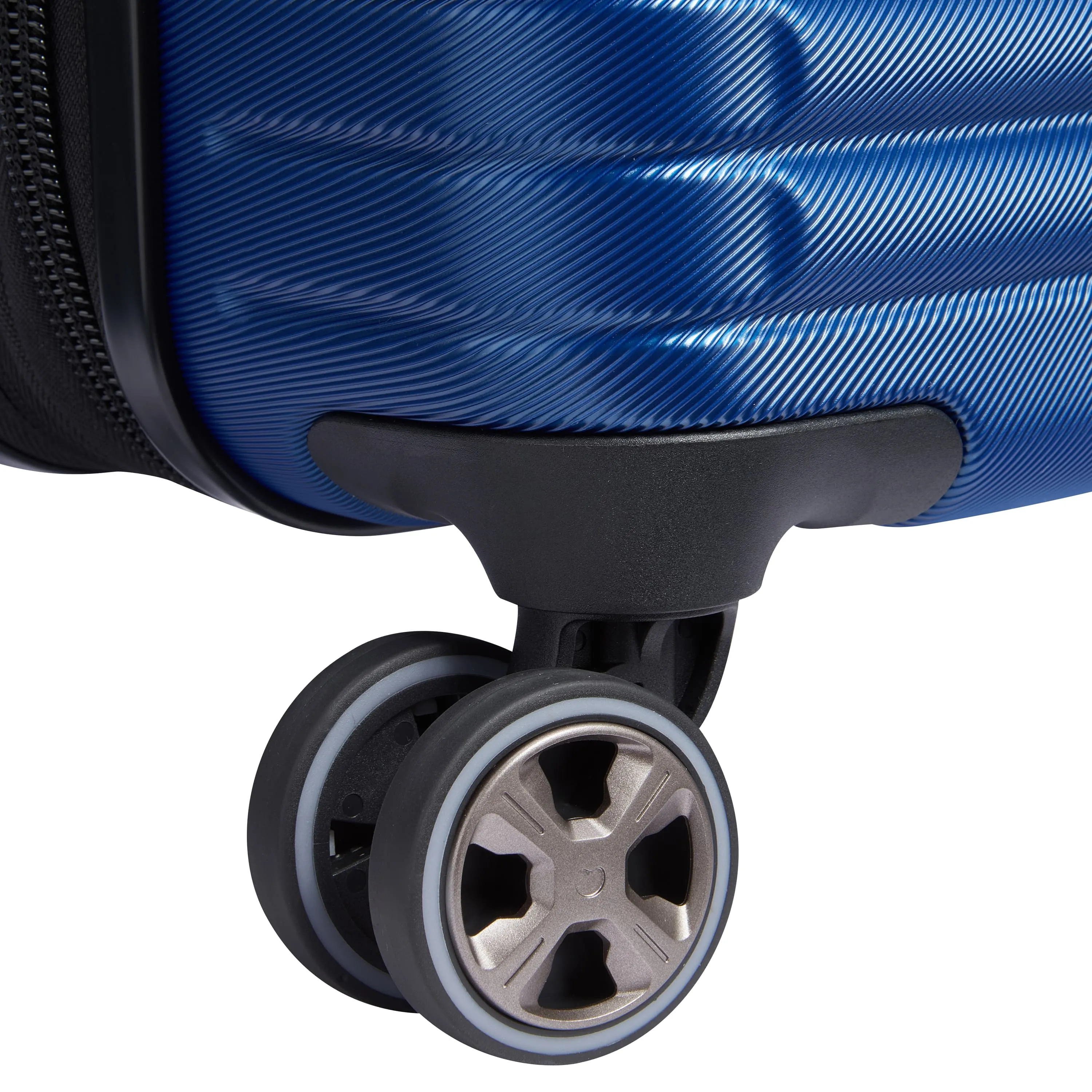 CRUISE 3.0 - Carry-On Plus Expandable Spinner