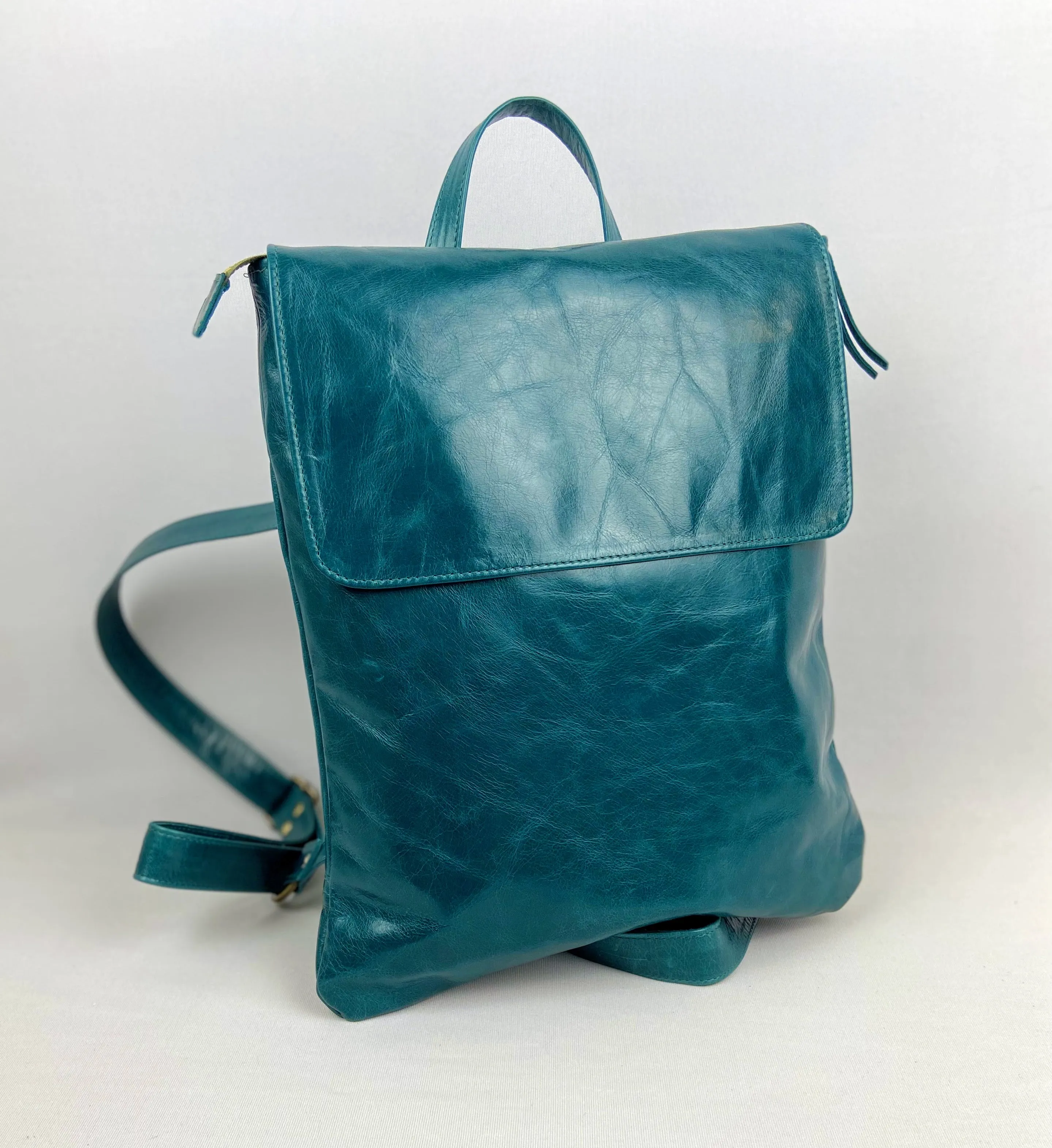 Dinky Pal rucksack in Teal Glazed Leather