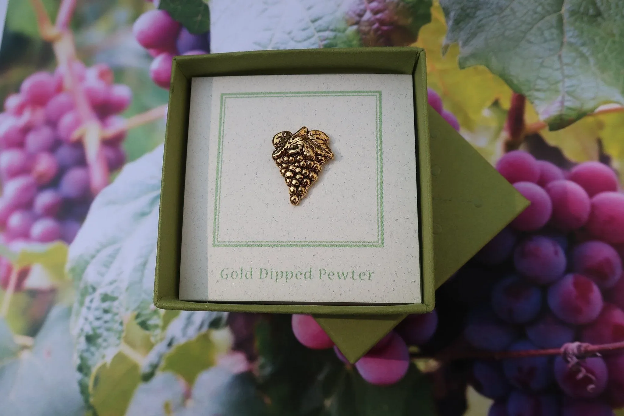 Grapes Gold Lapel Pin