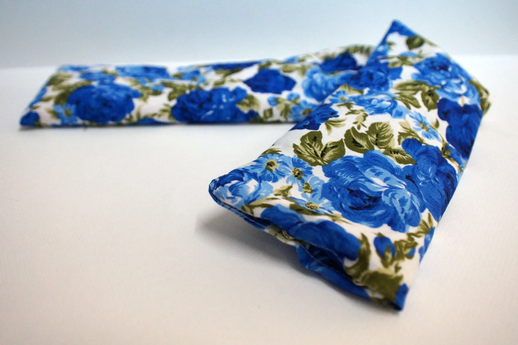 Heat Pack Long (Blue Roses)