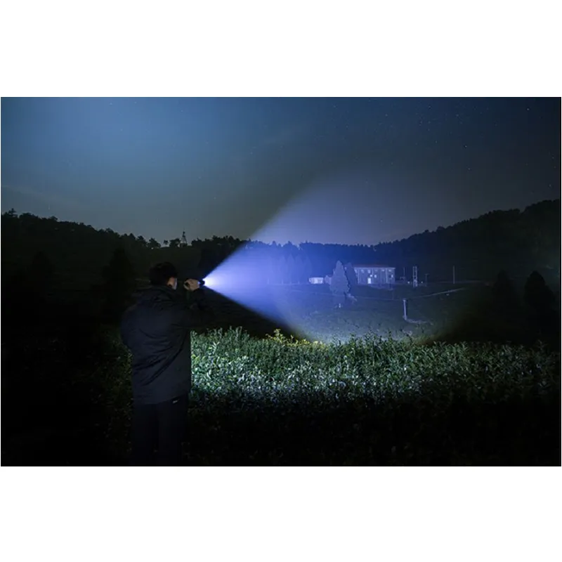 Led Zoomable Usb Charging Flashlight Q-Led016