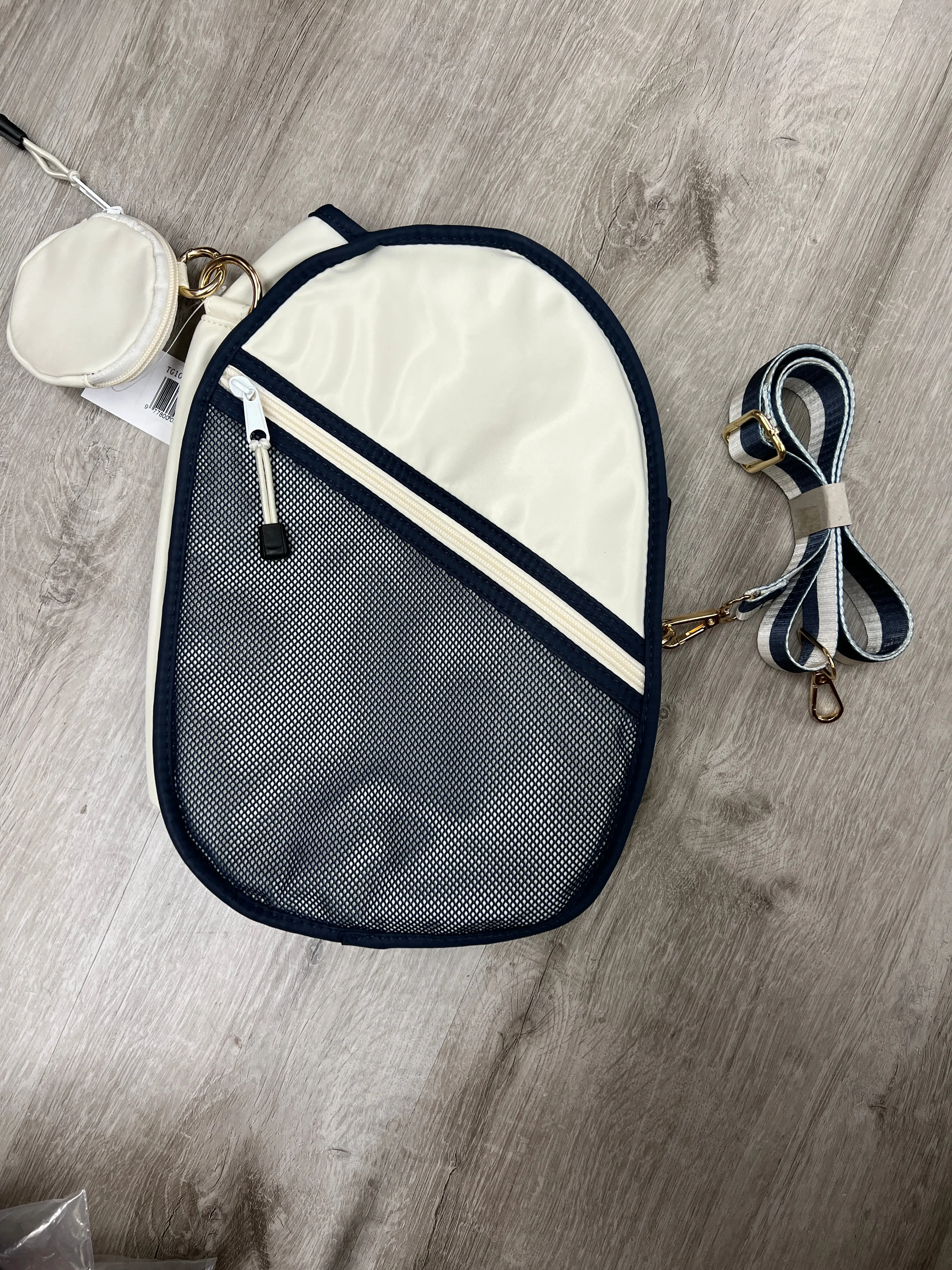 Pickleball Racquet Cover with Strap and Zippered Pouches