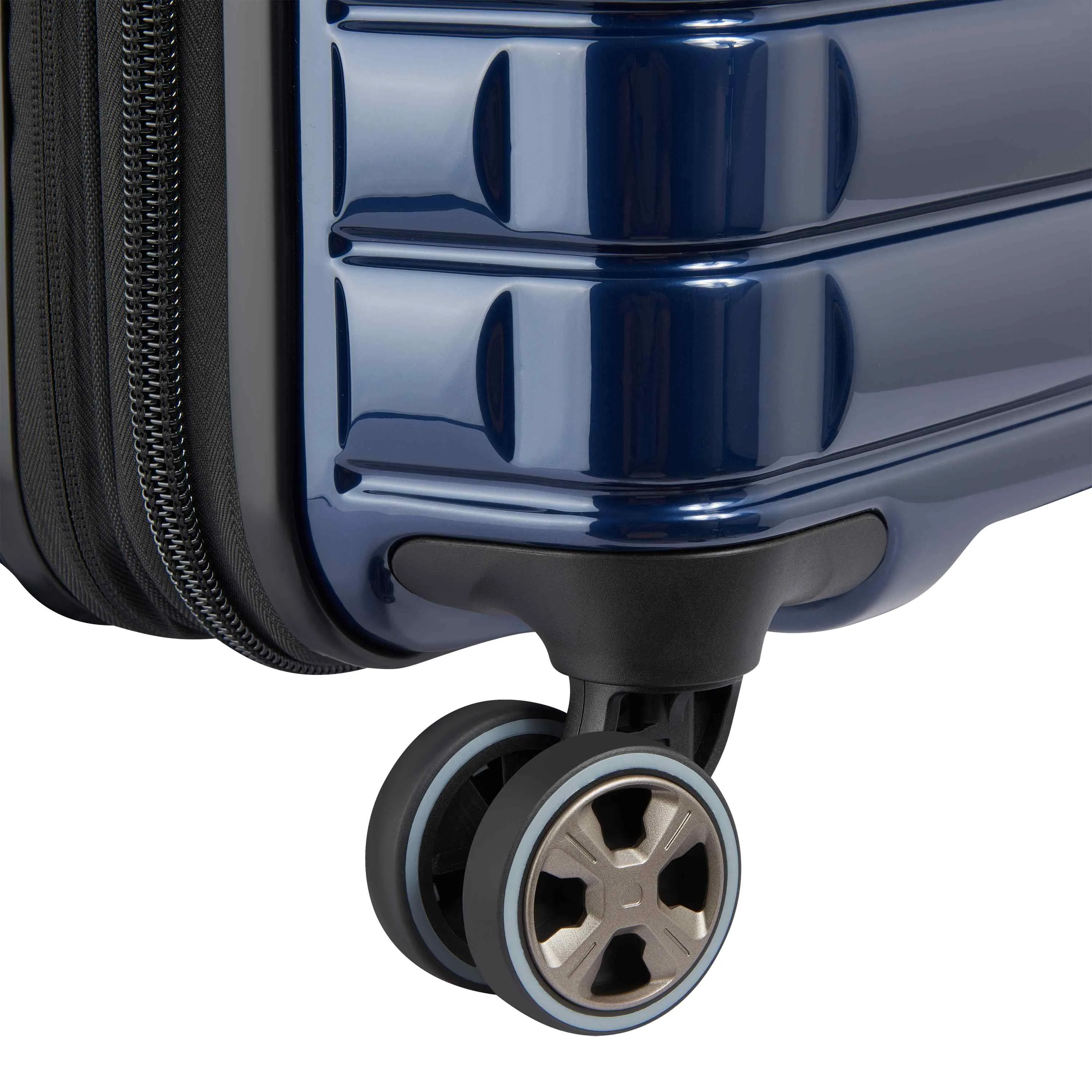 SHADOW 5.0 - Carry-On Expandable Spinner