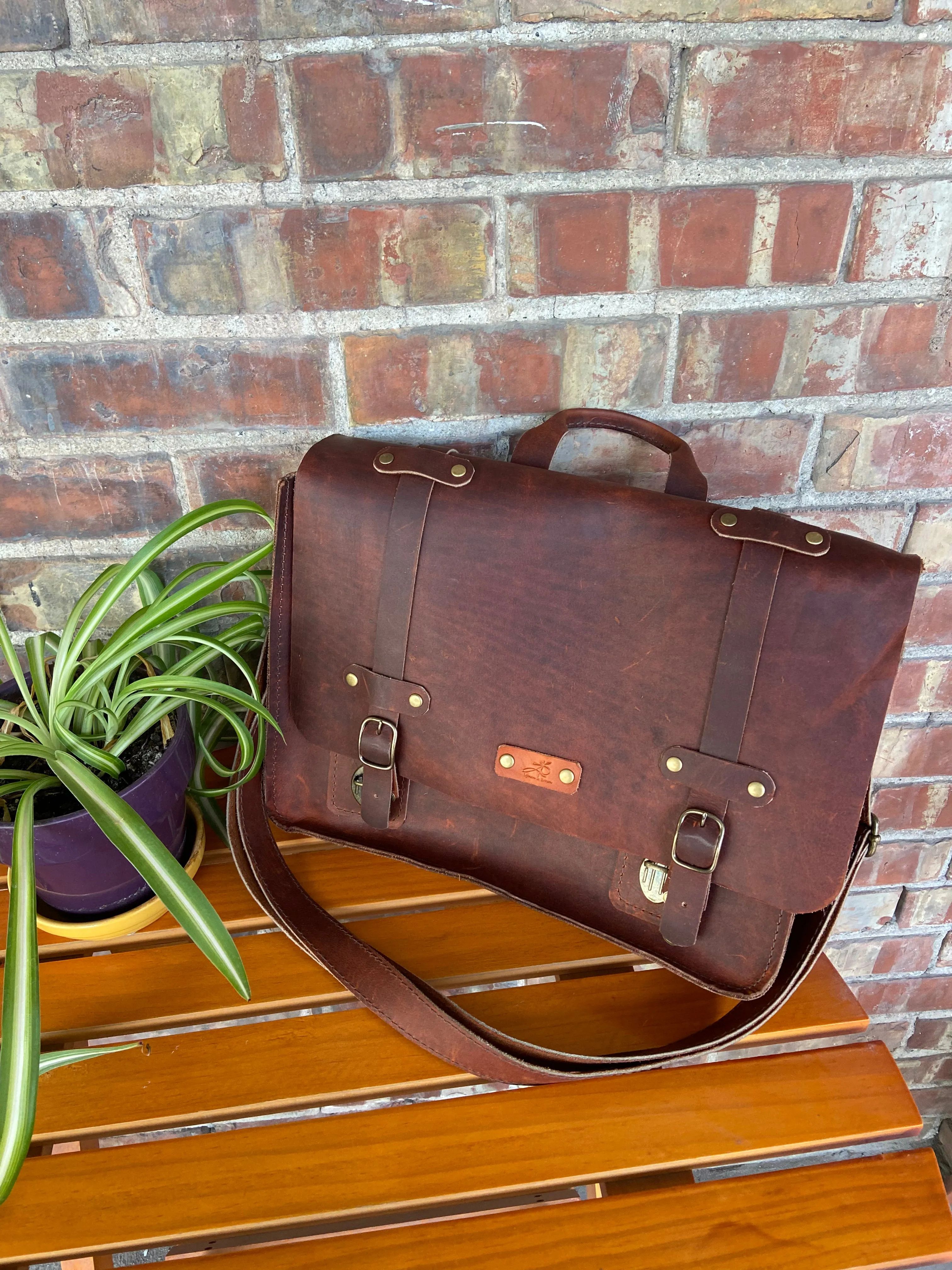 Sm. Vintage Messenger Bag