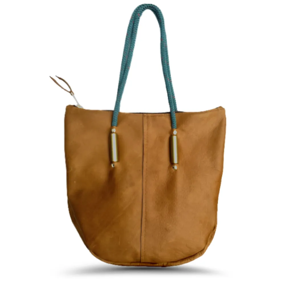 Zip Tote in Beach Nut Leather